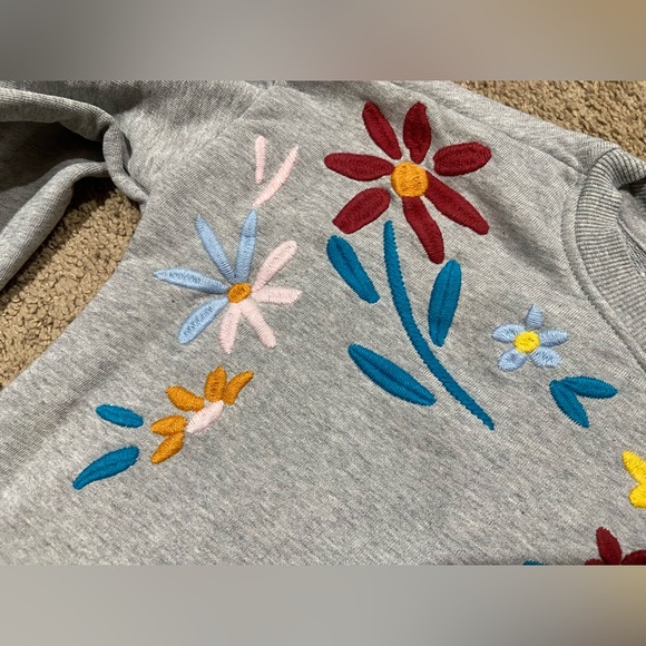 Hanna Andersson Easy Art Sweatshirt Girls Sz 130Cm US 8 Gray Embroidered Floral - Picture 2 of 8
